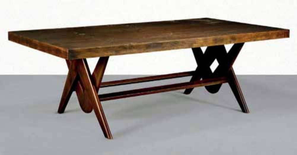 Boomerang table