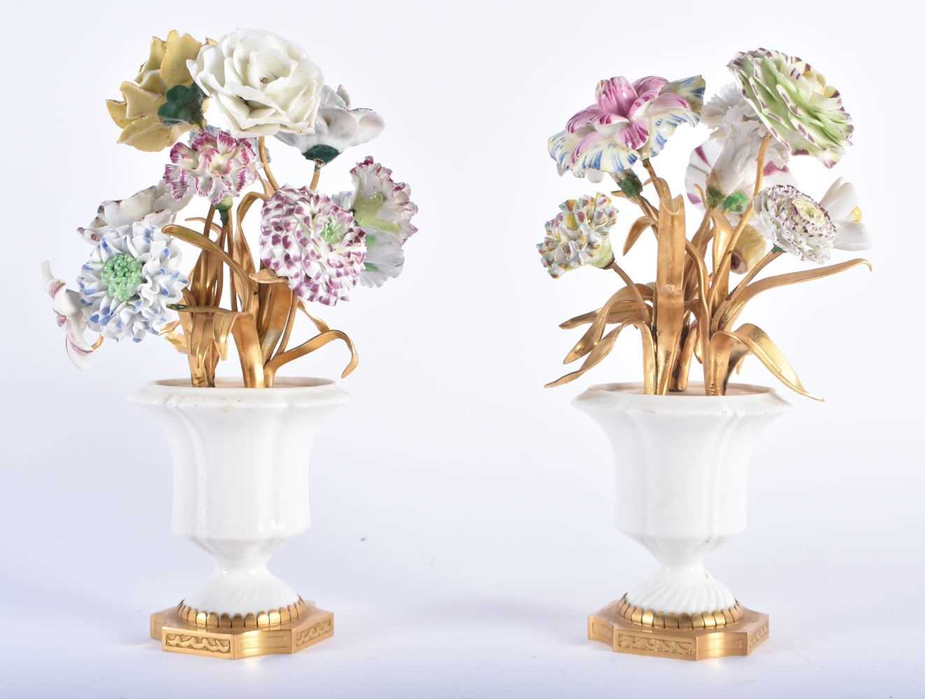 2658 AR Hannams Porcelain Flowers