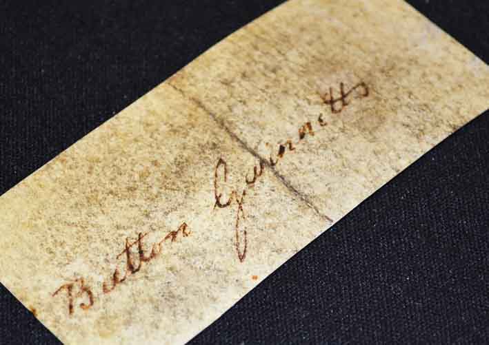 15-10-16-2214NE07A button gwinnett auction.jpg