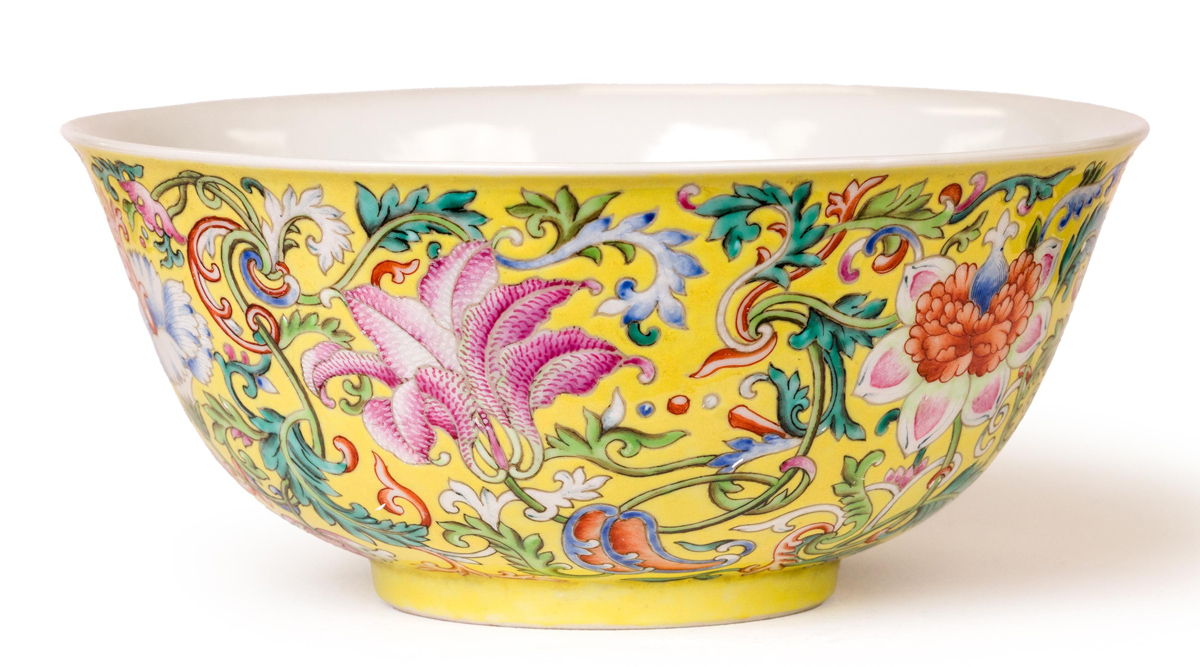 Imperial Daoguang 'floral' bowl