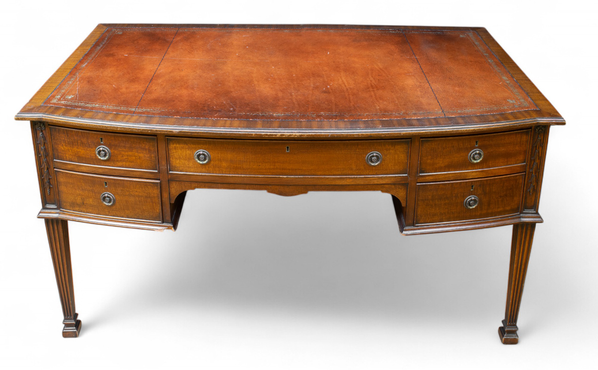 Mahogany table belonging to Margaret Thatcher