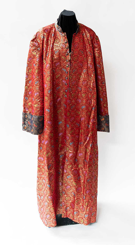 2705AR Tennants Tommy Cooper Robe
