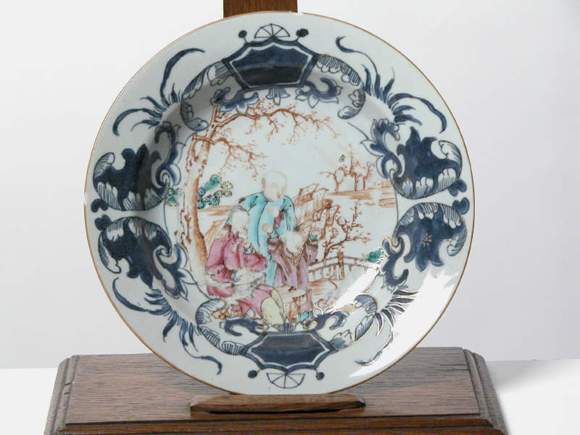 Qianlong famille-rose circular soup plate