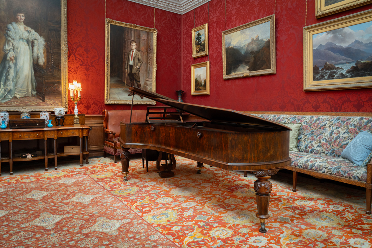 Broadwood piano