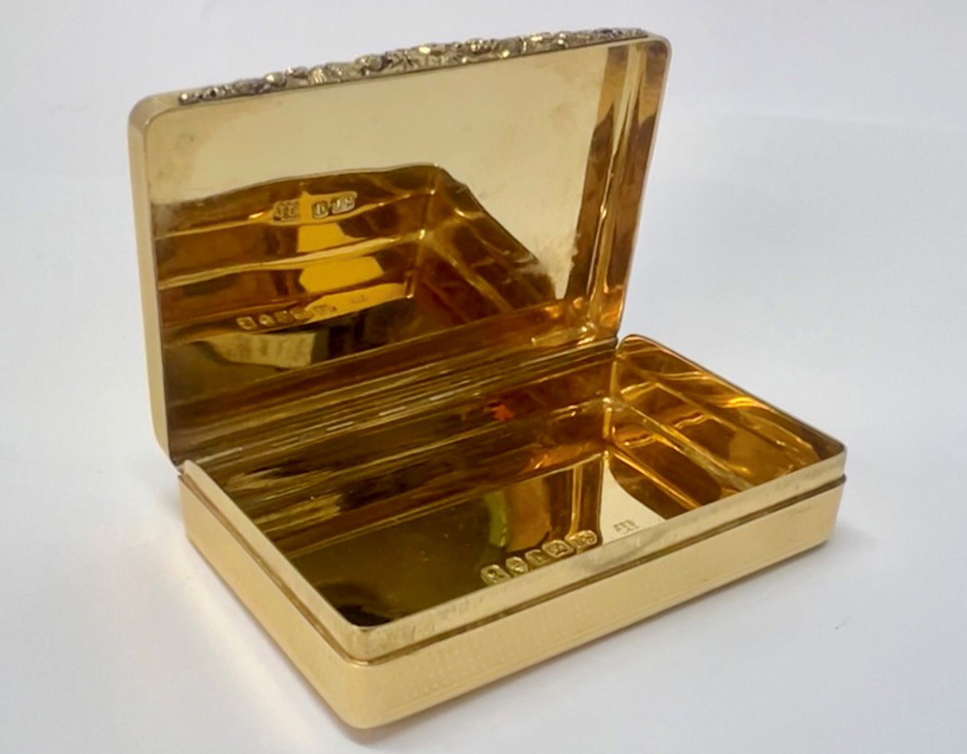 Gold snuff box