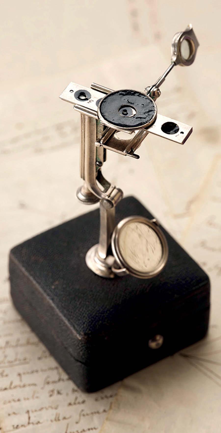 Appliance of science: pocket microscope flies to 10 times estimate in Edinburgh auction