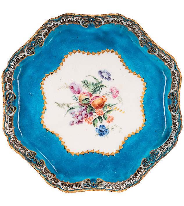 Basket picked out from Vincennes Louis XV service