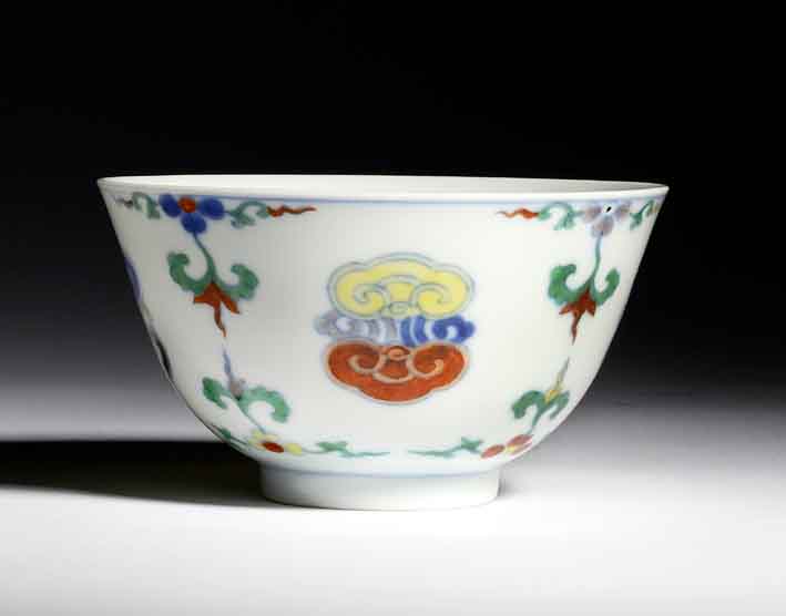 15-05-27-2193NE04A Yongzheng bowl.jpg