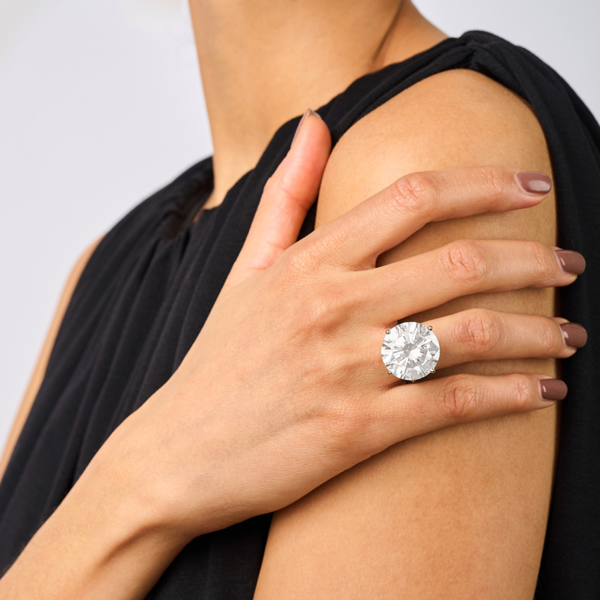 11 Mar Ring On Model (1)