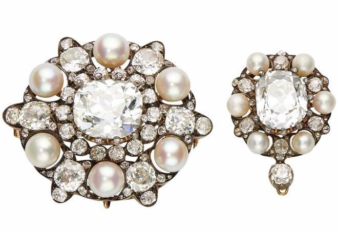 Victorian pendant brooch