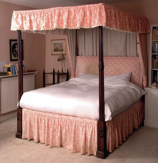 Alice Liddell's bed