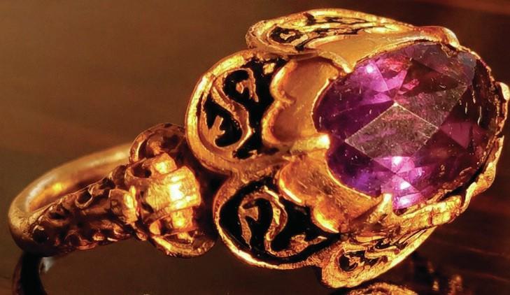 Tudor detecting find heads to museum with dealer’s help