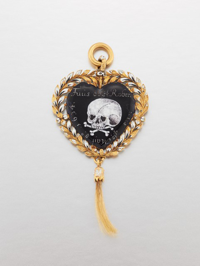 Memento mori pendant