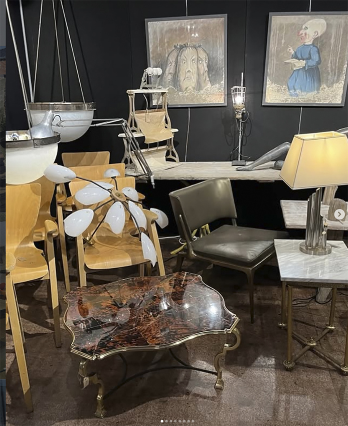 Decorative Pieces Cirencester Fair 2742FM01A