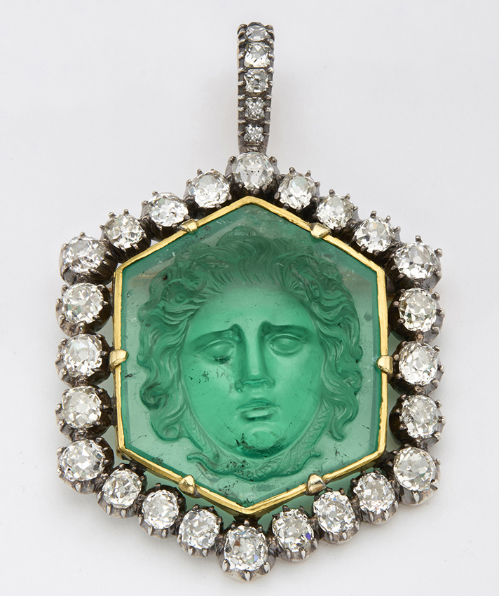 Emerald carved with head of Medusa
