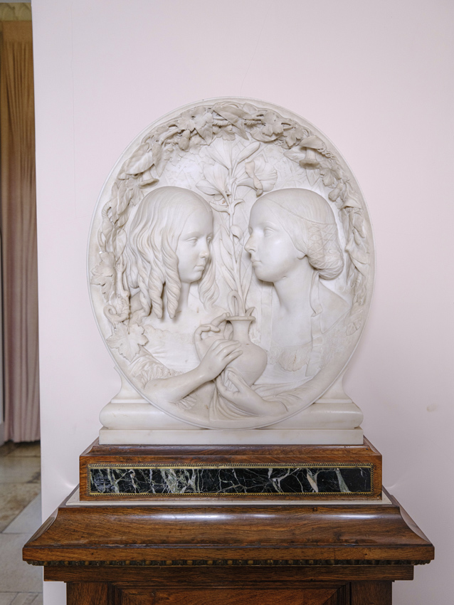 Triqueti Campbell Medallion