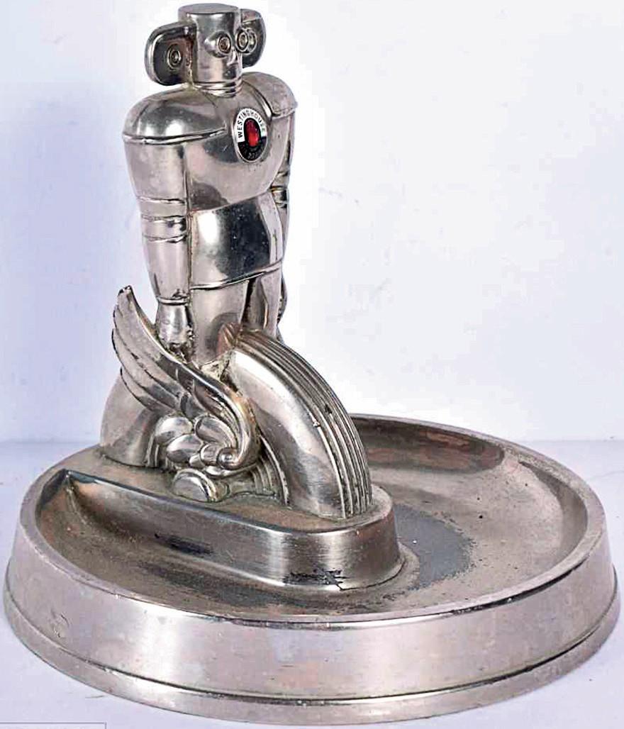 Robot ashtray