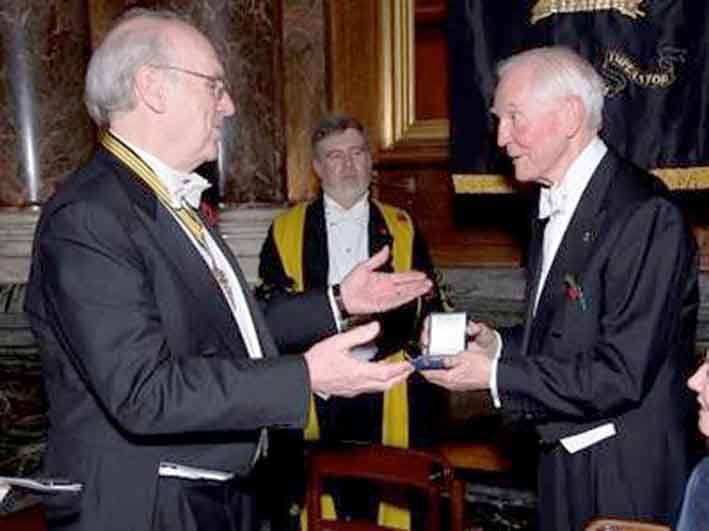 15-12-07-2220NE04A horology John C Taylor.jpg