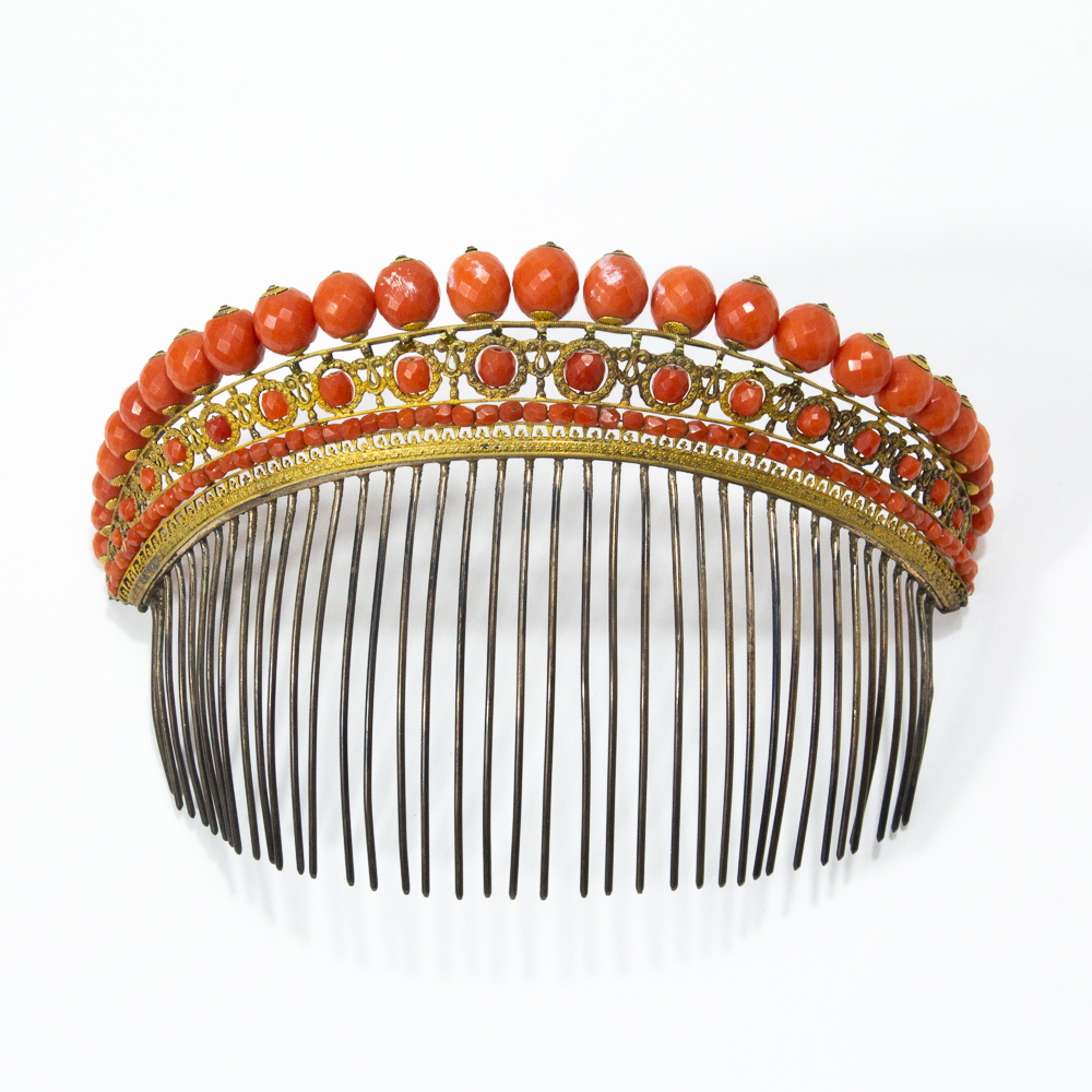 Coral hair comb