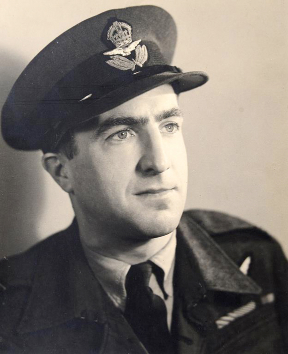 Fl Lt Richard Dacre Trevor-Roper.jpg