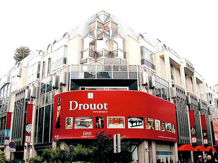 15-07-14-2200NE05A Hotel Drouot.jpg