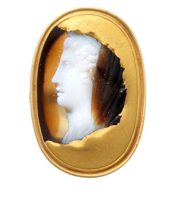 14-09-11-2157NE06A cameo Bonhams.jpg