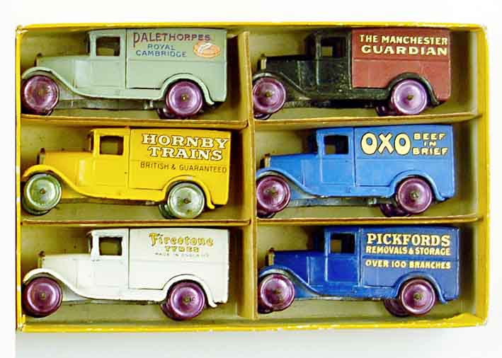 14-12-10-2170NE01A dinky toys.jpg