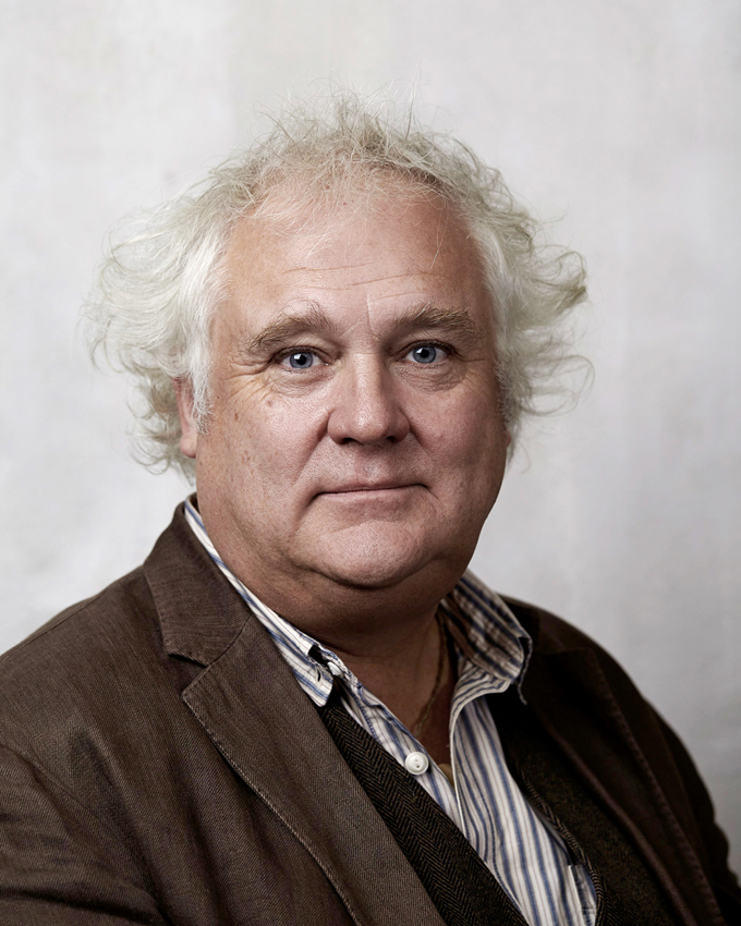 2254LE Robert Young.jpg