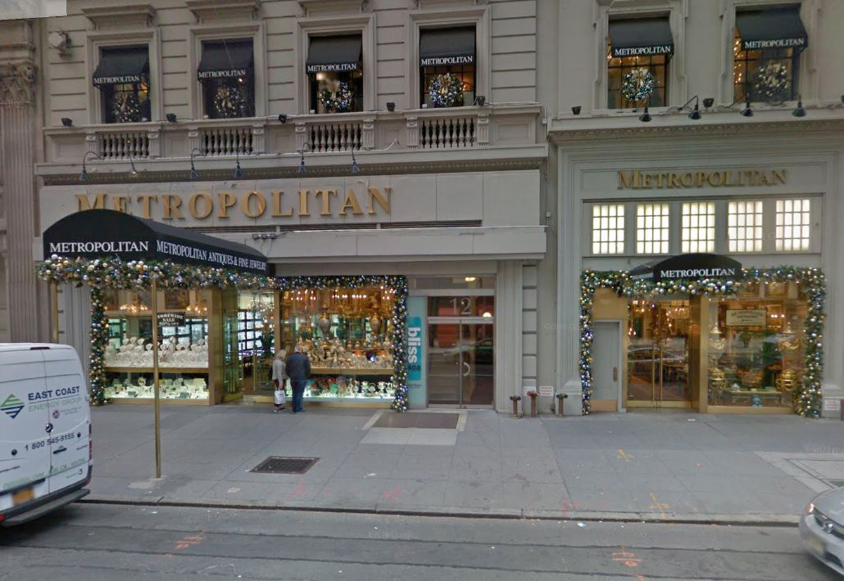 Metropolitan Fine Arts and Antiques in New York 2303NE 27-07-17.jpg