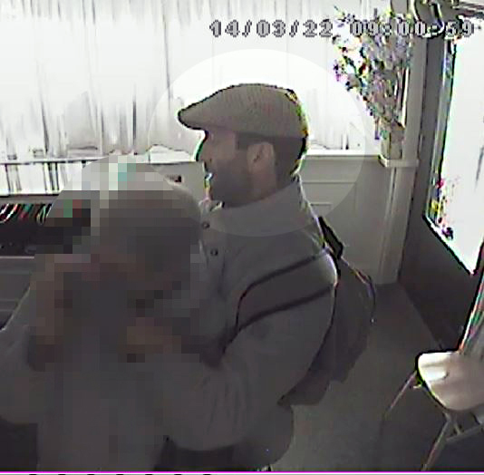 14-04-042136NE04C robber.jpg