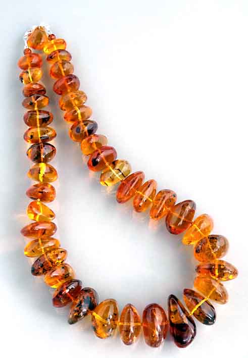 13-05-09-2090JEWELS06A auction amber beads.jpg