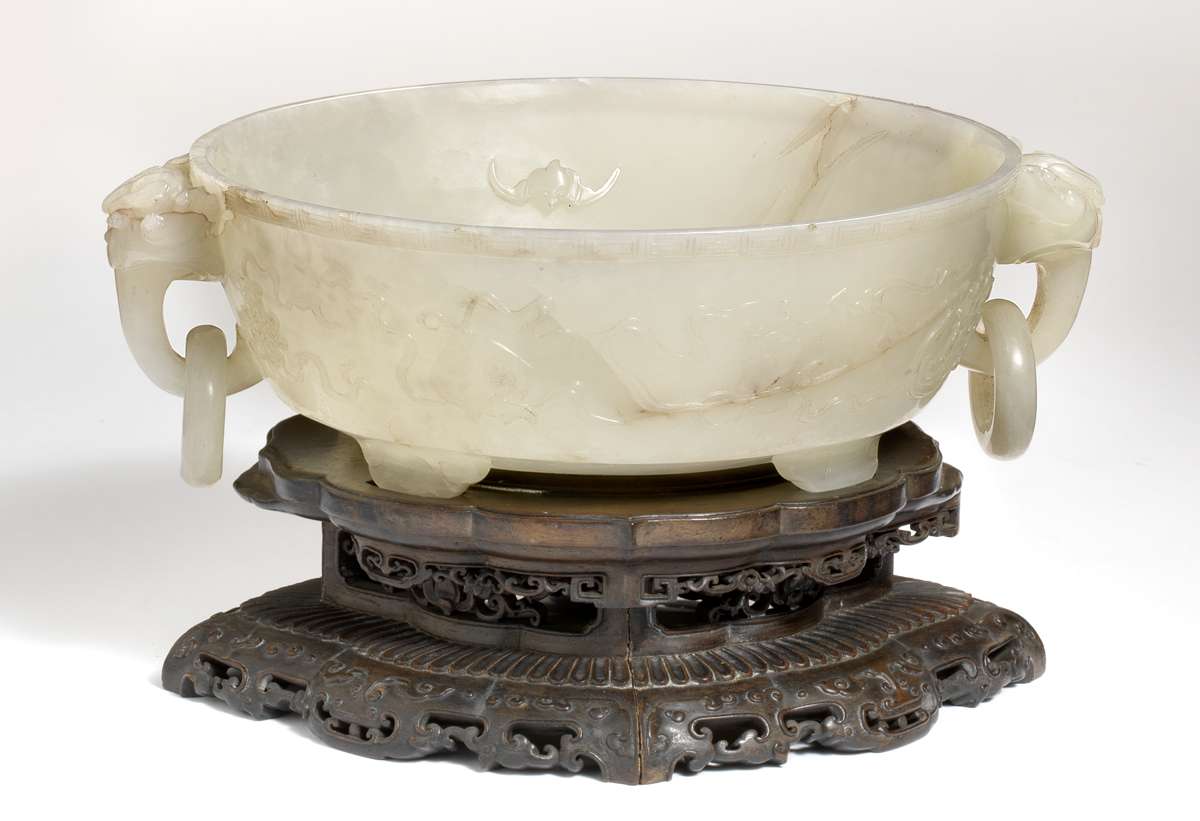 Qianlong jade bowl