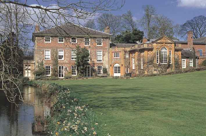 13-11-04-2115NE07A Dreweatts Donnington Priory.jpg