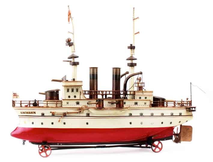 13-03-19-2083AR01A Marklin battleship Sachsen.jpg