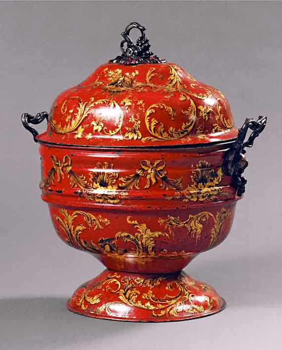 13-03-26-2084LS02A japanned coal scuttle.jpg