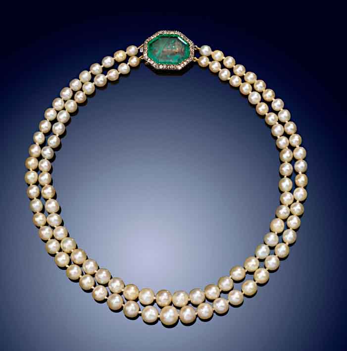 13-05-07-2090JEWELS01A pearl necklace.jpg