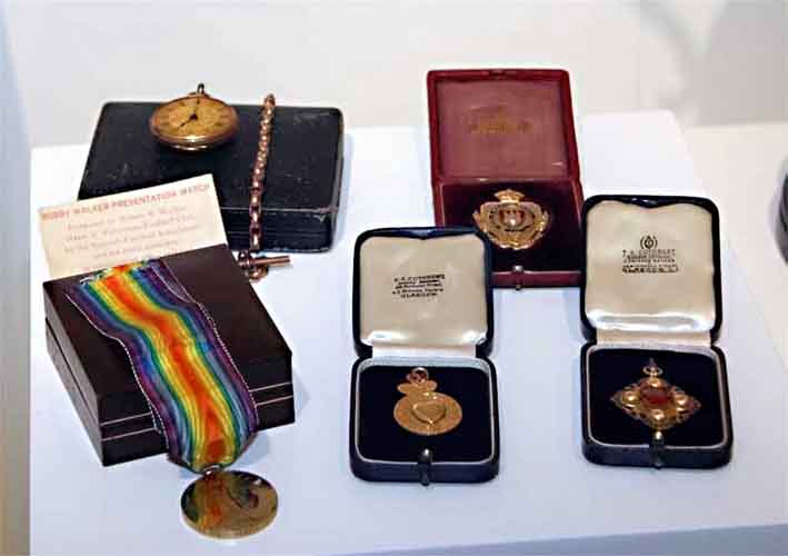 13-08-19-2104NE05A football medals.jpg