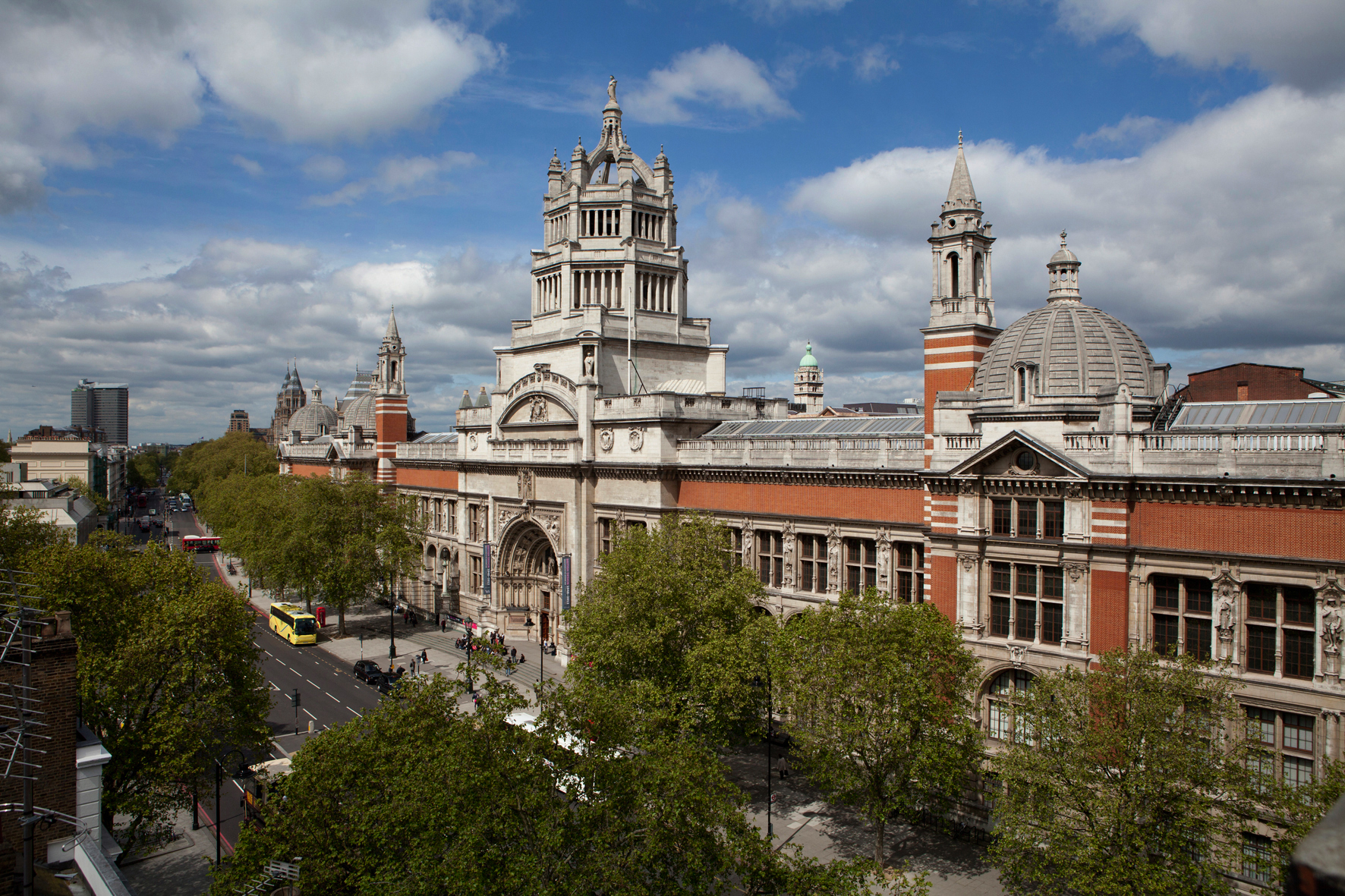 V&A