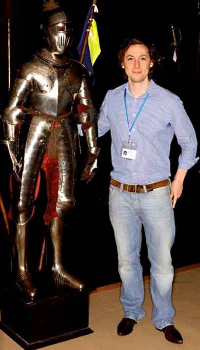 13-10-10-2111NE04C dominic vincent.jpg