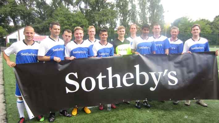 2109NE04 FOOTY3.jpg