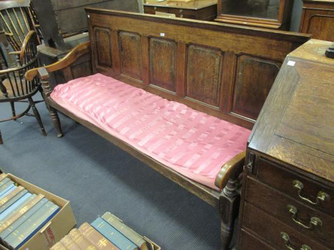 Oak settle