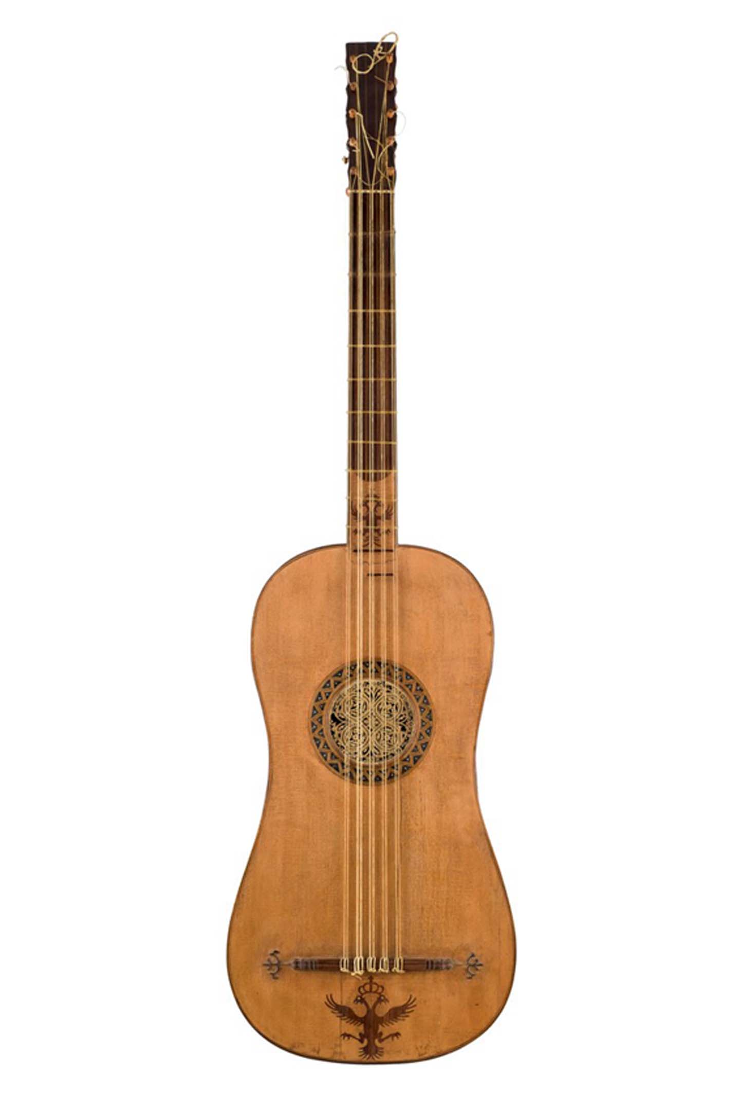 WEB duran subastas baroque guitar.jpg