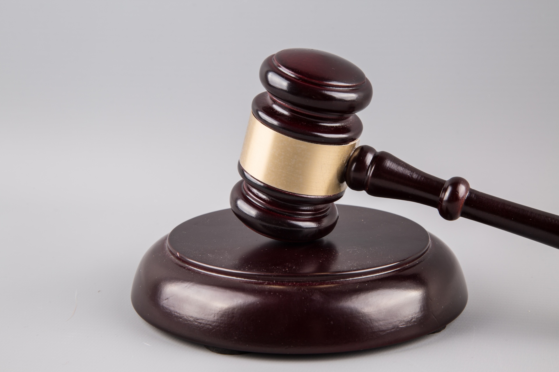 gavel-27-02-17.jpg