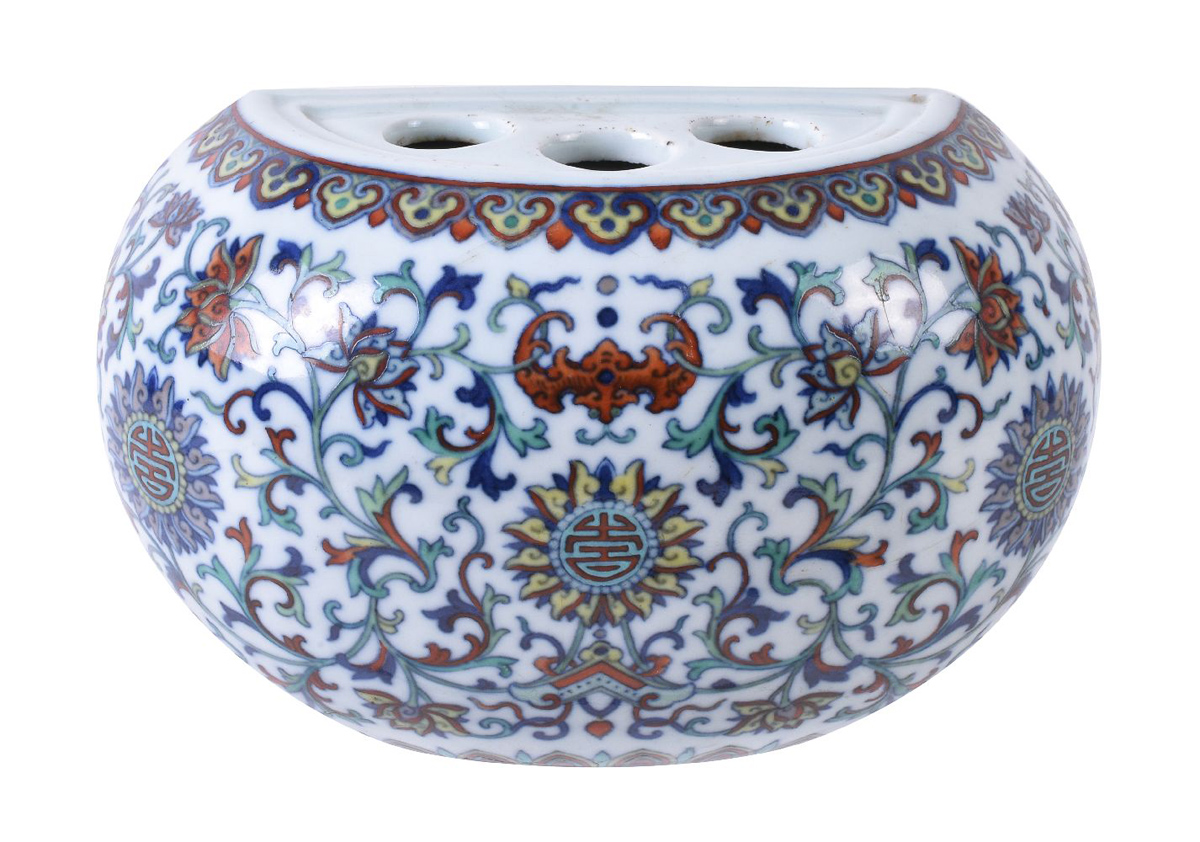 Doucai wall-mounted flower vase