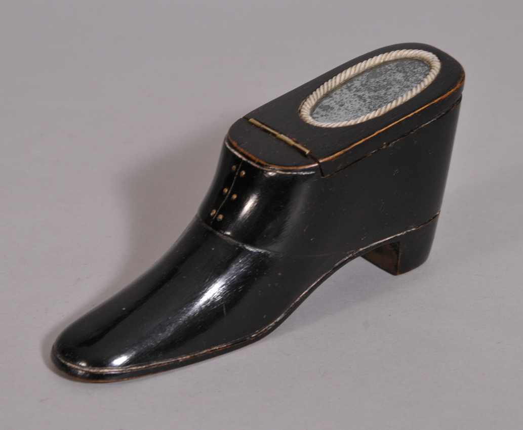 Shoe snuff box.jpg