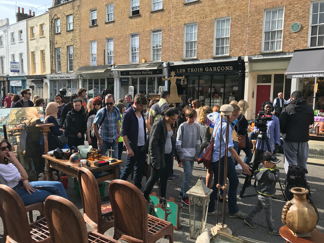 Hustle and bustle at Antiques Anonymous 2017.jpg