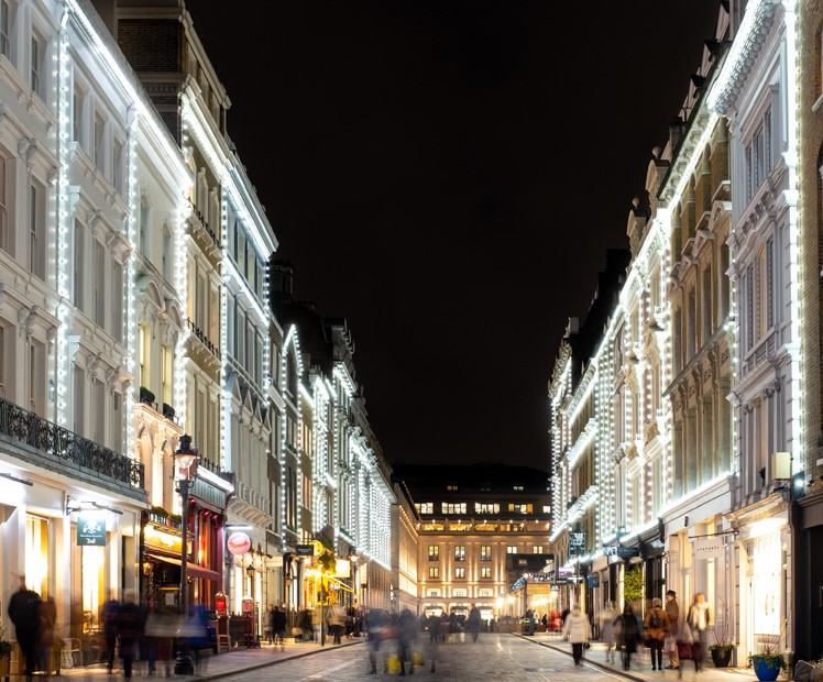 christmas-covent-covent-garden-lights-1863920.jpg