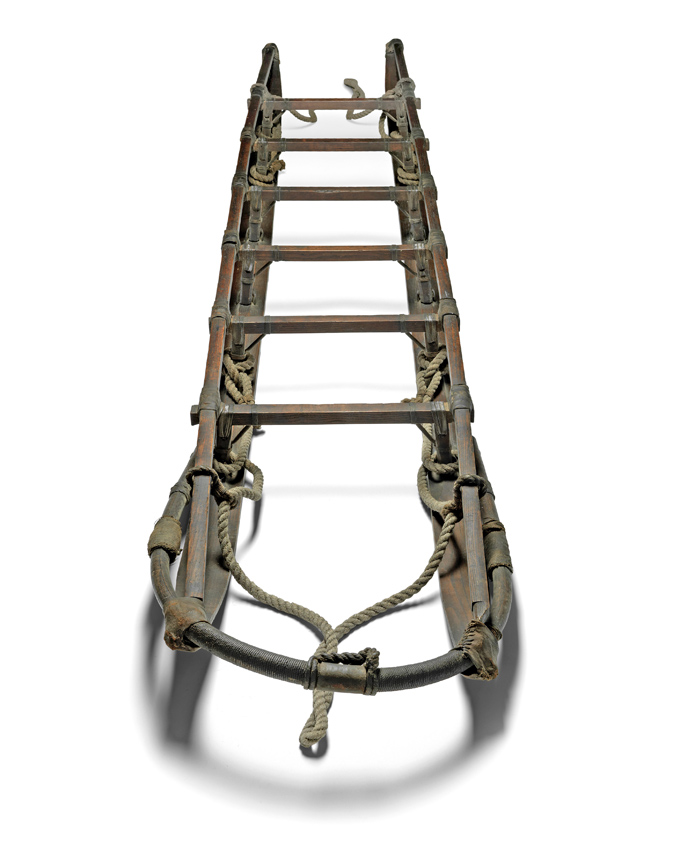 Sledge - Nimrod expedition.jpg