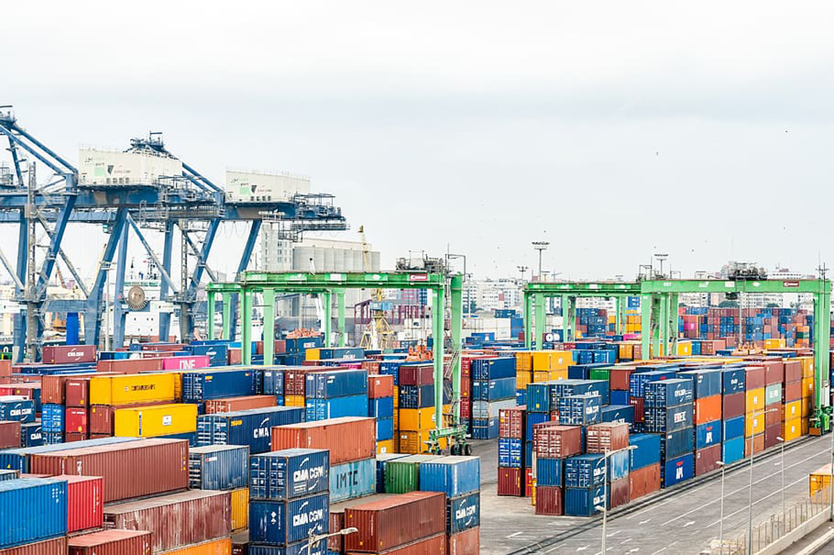 port-container-export-cargo-logistics-shipping.jpg