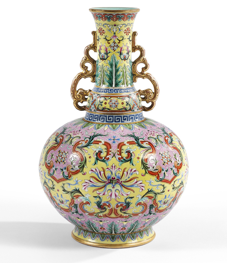 Qianlong porcelain vase